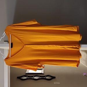 💛💛 Lane Bryant Plus Size Yellow Short Sleeve Ribbed Top 26/28 4X 💛💛